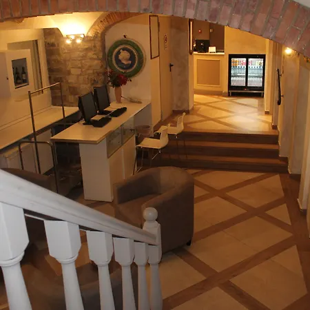 מלון Albergo Firenze 3*